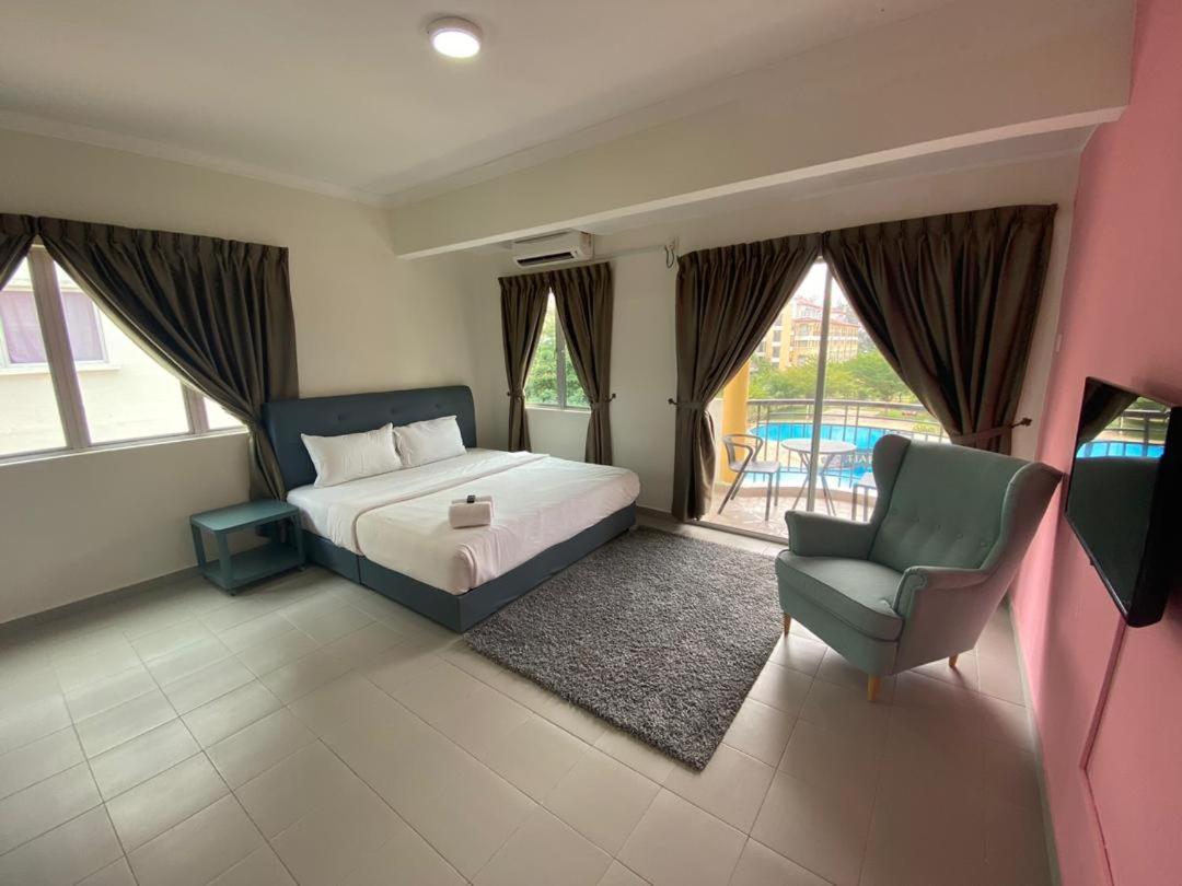 Tiara Desaru Resort Bagian luar foto