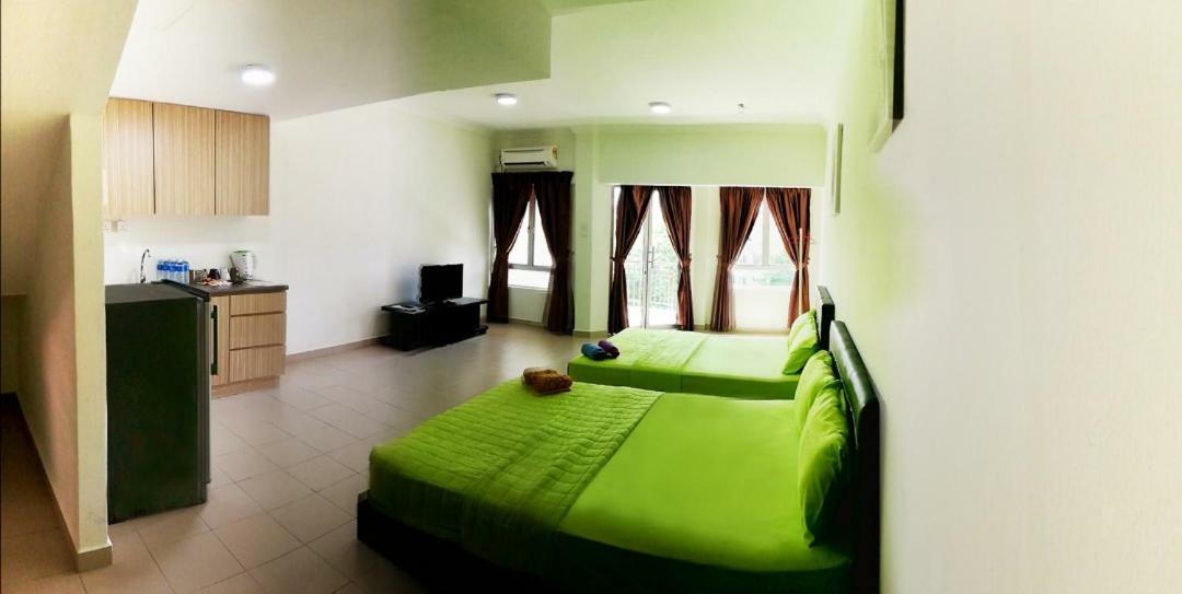 Tiara Desaru Resort Bagian luar foto
